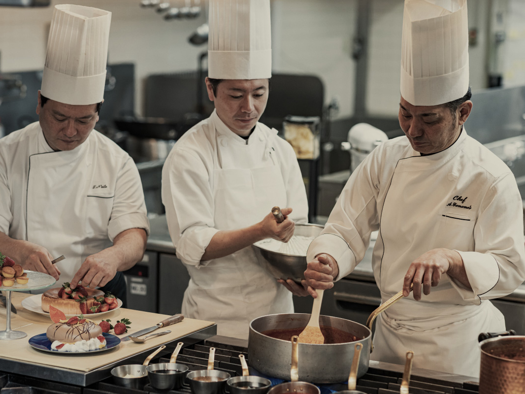 �X�C�[�c�������`�u�b�t�F ���̋����`�~�̃f�U�[�g�ƐΗq���V�s�`