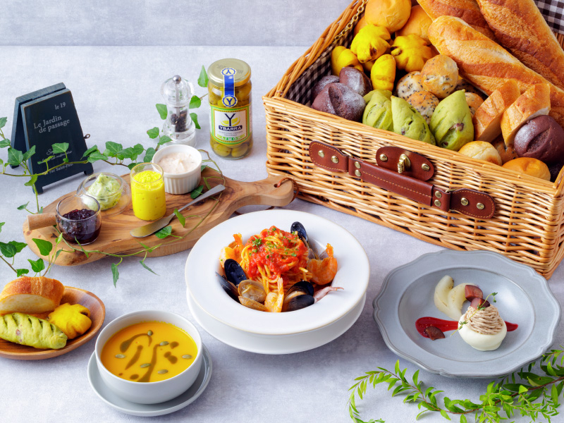 �y��������z�z�e�������p���ƁA�������߂����~�̃����`�uBread & Table�v