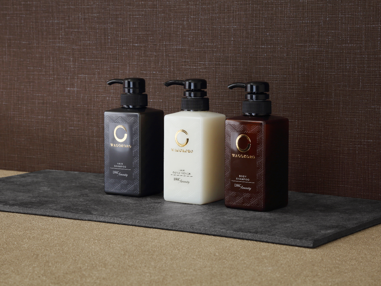 シャンプー等は、DHC製を使用しています。