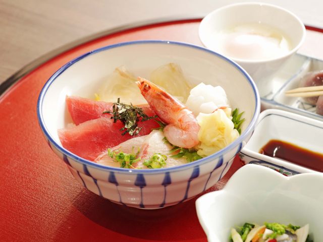 選べるメインディッシュ一例「海鮮丼」