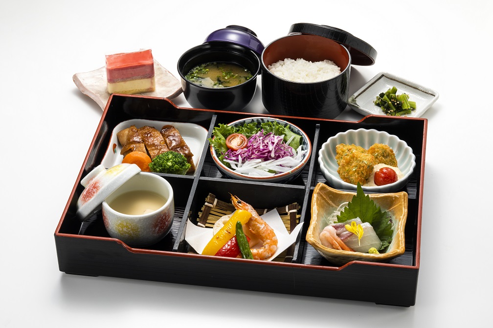 【月替わりランチ★和洋松花堂】ボリュームもあり大満足!和と洋両方楽しめる♪≪女性...