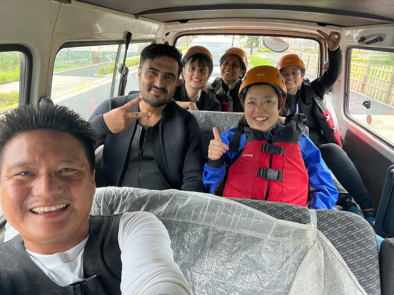 ̏㗬̃X^[gn_܂ł́AԂ10ړ܂BhLhLNNy