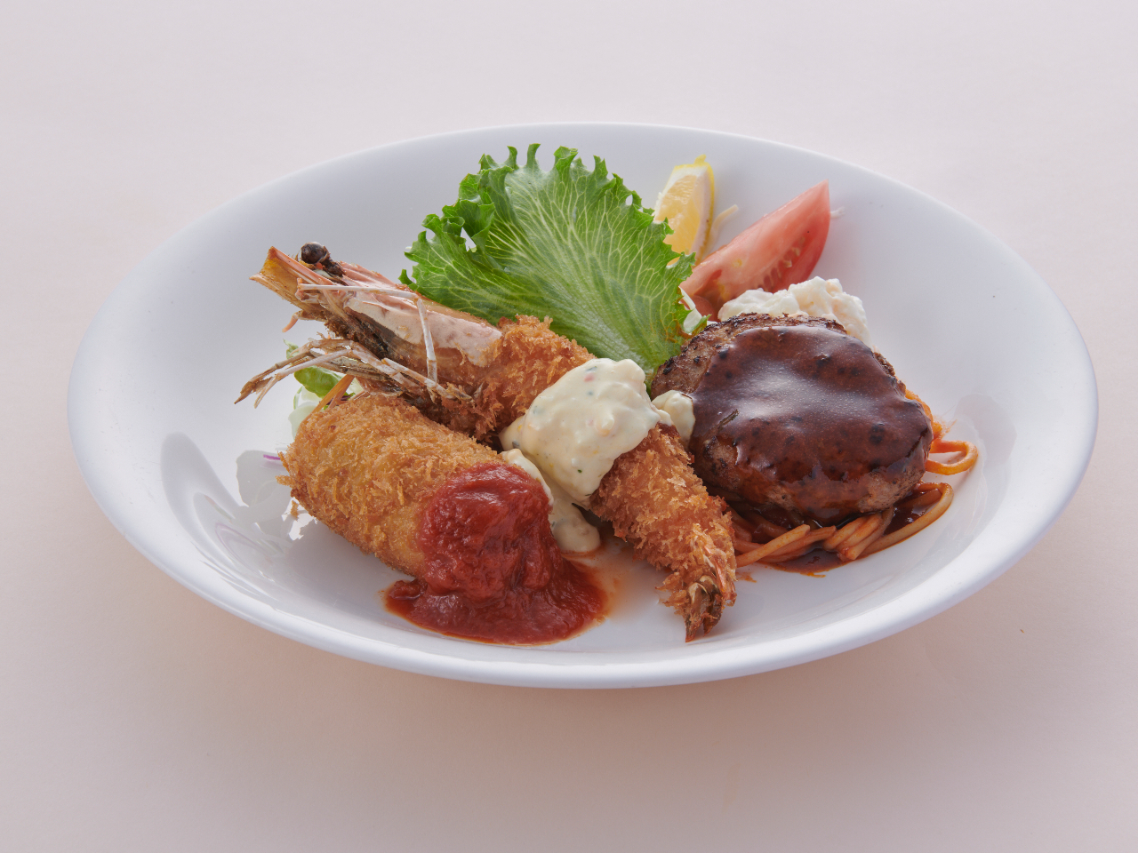 ヴィスキオプレート3種盛 2,100円(ハンバーグ・エビフライ・海老クリームコロッケ)