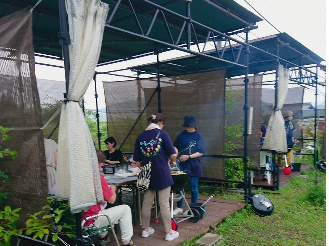 プライベートを重視した独立サイトです。