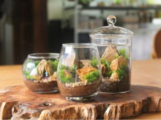 中央のドロップSを製作頂けます。※他の容器に変更の際は差額分お支払いが発生致します。