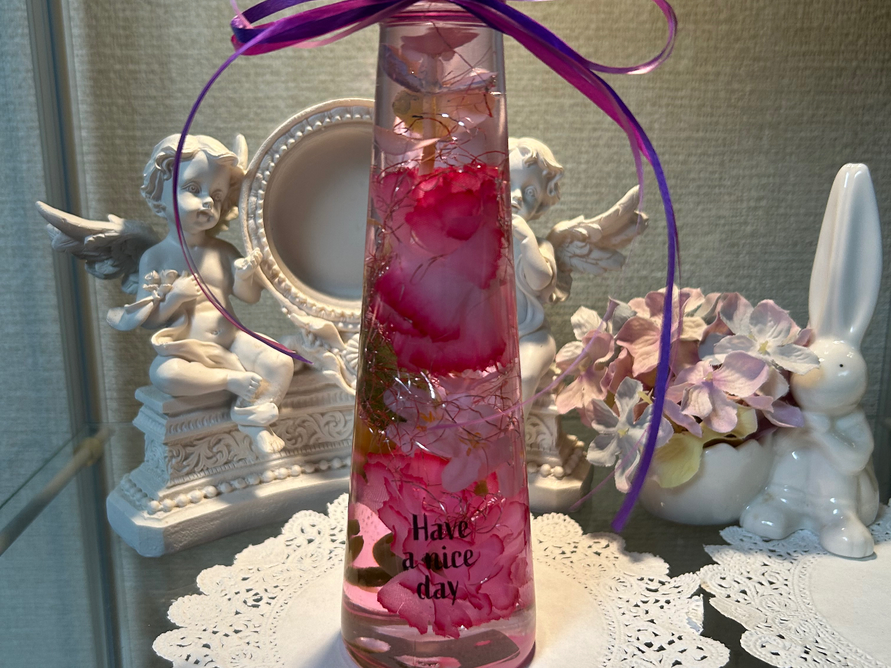 「母の日のプレゼントにしても良いかなぁ」とカーネーションの作品を制作 季節のお花などご希望がありましたら添えるようにさせていただいています