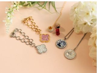 チャーム・ネックレス イメージ写真の中には難易度が高く1回目で制作が難しい作品も含まれています