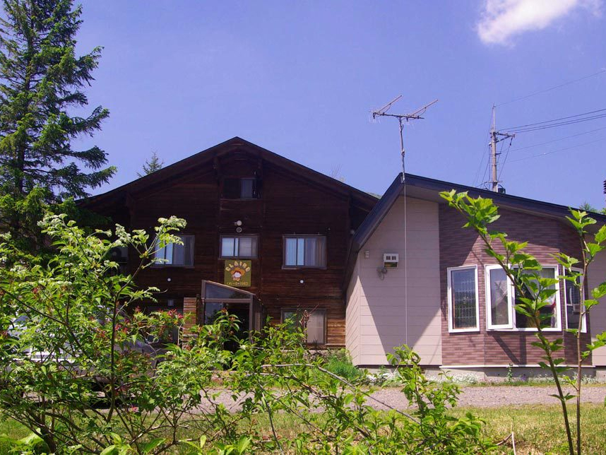 ペットと泊まれる宿 ペンションベルクレールではペット同伴の宿泊も受付中です♪