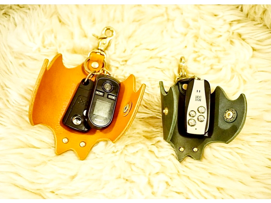 一日一組限定◇◇本格革で作る''コウモリ型キーケース''（材料費・講習