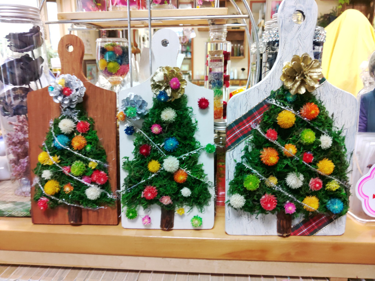 <長岡I.Cすぐ>夜開催!~本物のお花でカッティングボードのクリスマスツリーを作...