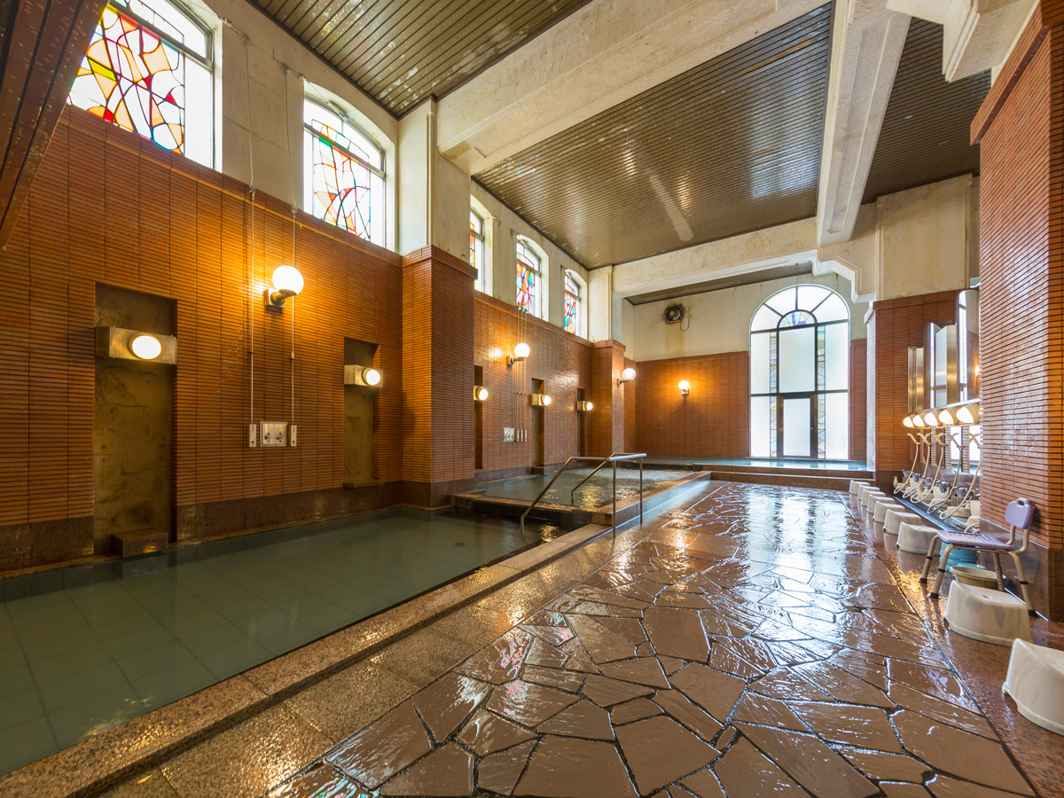 �����̉��x���ł��������ŁA��������Ɗ��𗬂�����u�`�j�^�̓��v��11�F00�`�����p���������܂��B