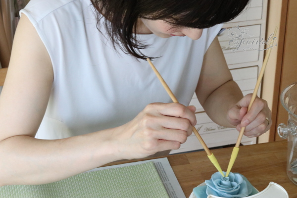 プリザーブドフラワーの特別な開花体験もお楽しみ頂けます。ひらりひらりと開いていく様は思わず息をのむほど。