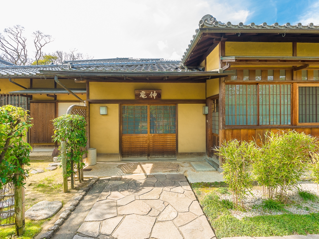温かいお抹茶をイス席でお気軽に。（ノベルティ付）/堺市茶室 伸庵 - じゃらん遊び体験