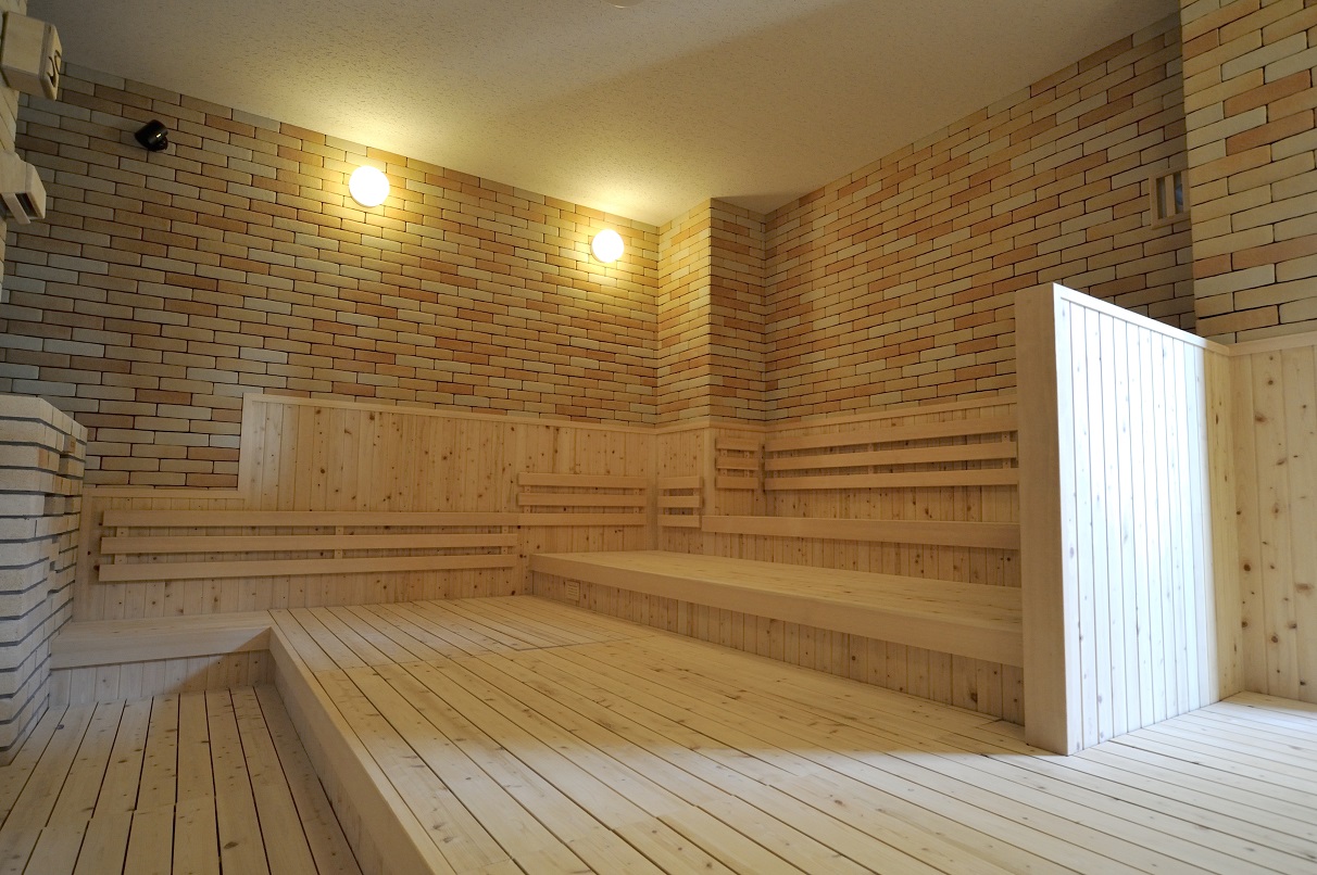 【サウナ】血行が良くなり、疲労回復、免疫力向上に効果的です。不定期でロウリュウイベントも開催します。