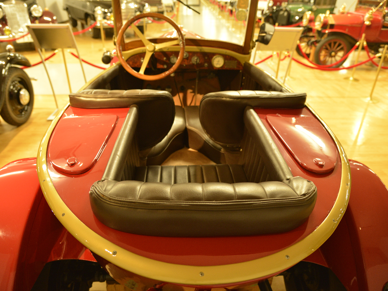 世界クラシックカー博物館】お得な割引入館券/創造広場「アクトランド