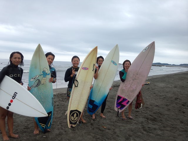 一宮海岸 サーフィン 撮影動画を見ながらアドバイス プロサーファーによる上達プラン チャーリーズサーフ じゃらん遊び体験