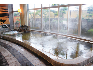 源琥珀色の良質な天然温泉はしっとりつるつるの源!