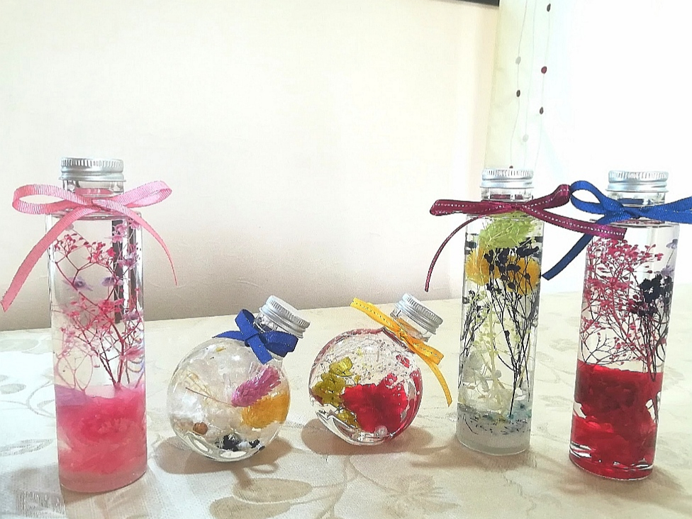 手ぶらでok ハーバリウム作り体験 お手入れ不要のきらめくお花のインテリア Fun Place Minami じゃらん遊び体験