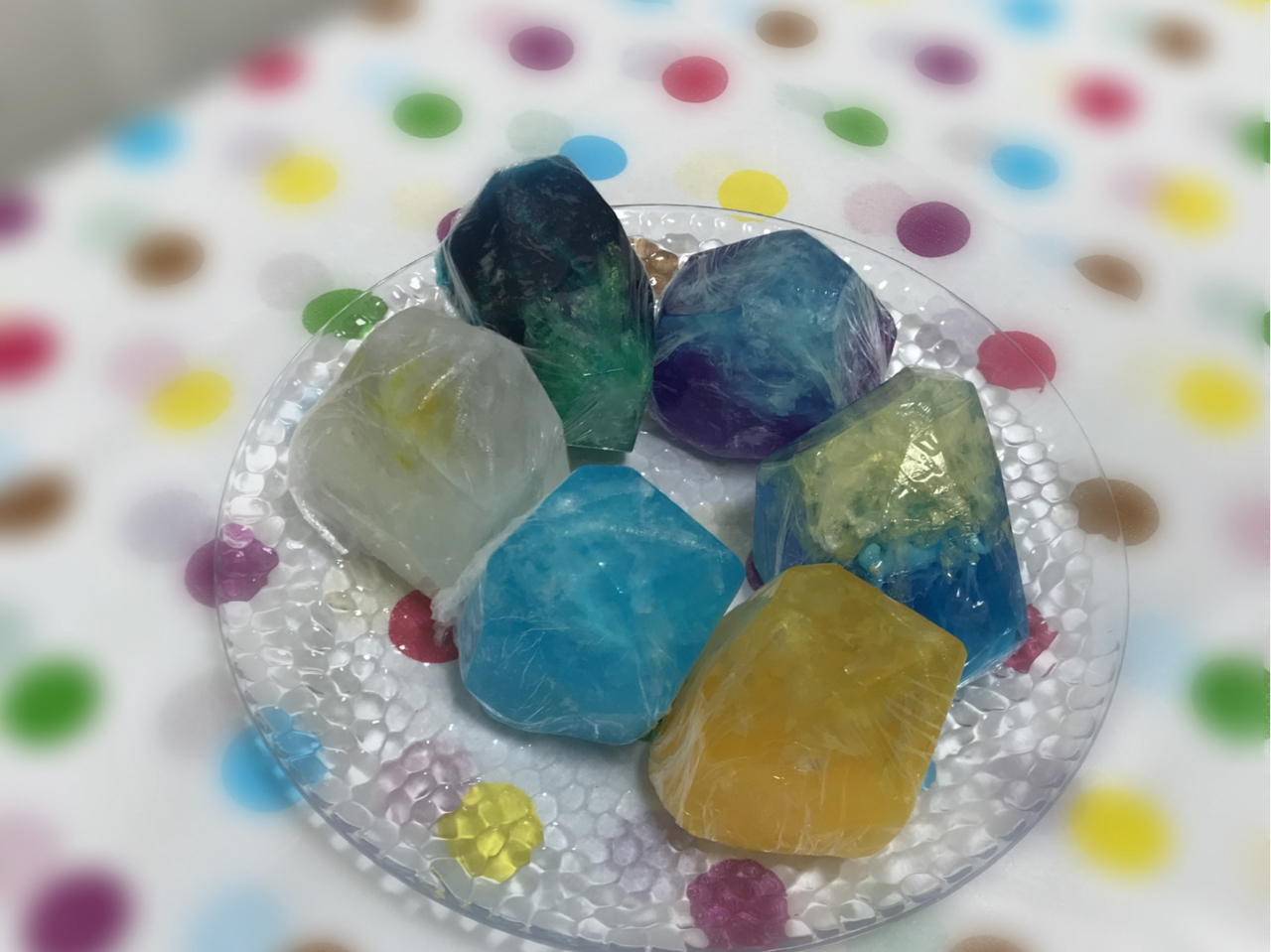 夏は涼しい色が人気!!同じブルーでも、作り手によって違うから面白い!