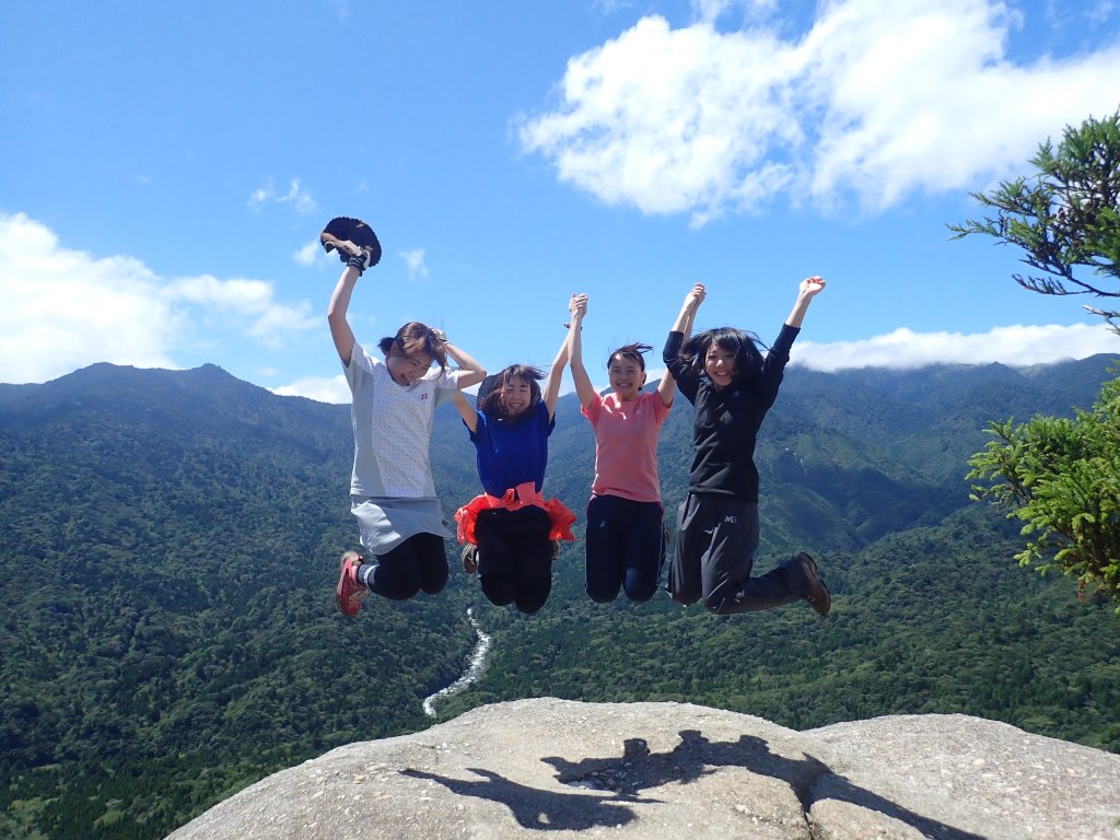 貸切ガイド お弁当付きプランが1名様からok 苔の森から天空の大展望へ 白谷雲水峡1日トレッキングツアー じゃらん限定 ファミリー カップルなどグループ参加がお得です Wonder Mountain 屋久島 じゃらん遊び体験