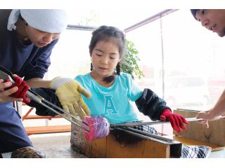 ワクワクドキドキ♪琉球ガラス体験!