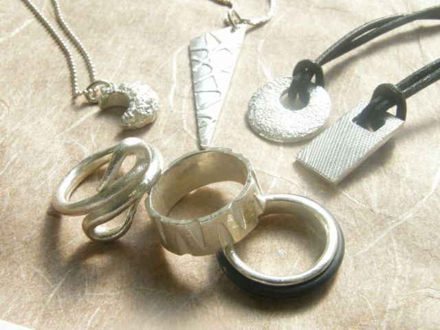 シルバーアクセサリー作り 時間とご予算に応じていろいろなアクセサリーが楽しく作れます カップル ファミリー 女性におすすめ 清里の森 じゃらん遊び体験 シルバーアクセサリー作り 時間とご予算に応じていろいろなアクセサリーが楽しく作れます カップル ファミリー 女性におすすめ 清里の森 じゃらん遊び体験