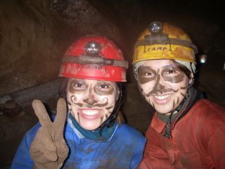 ドロ汚れが気持ちいい!ケイビングの醍醐味です