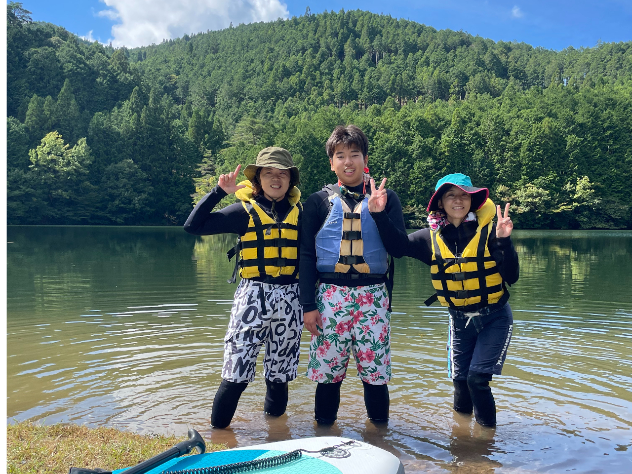 仲間と仲良くSUP体験