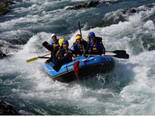ラフティングとキャニオニングで1日まるごとアウトドア三昧!