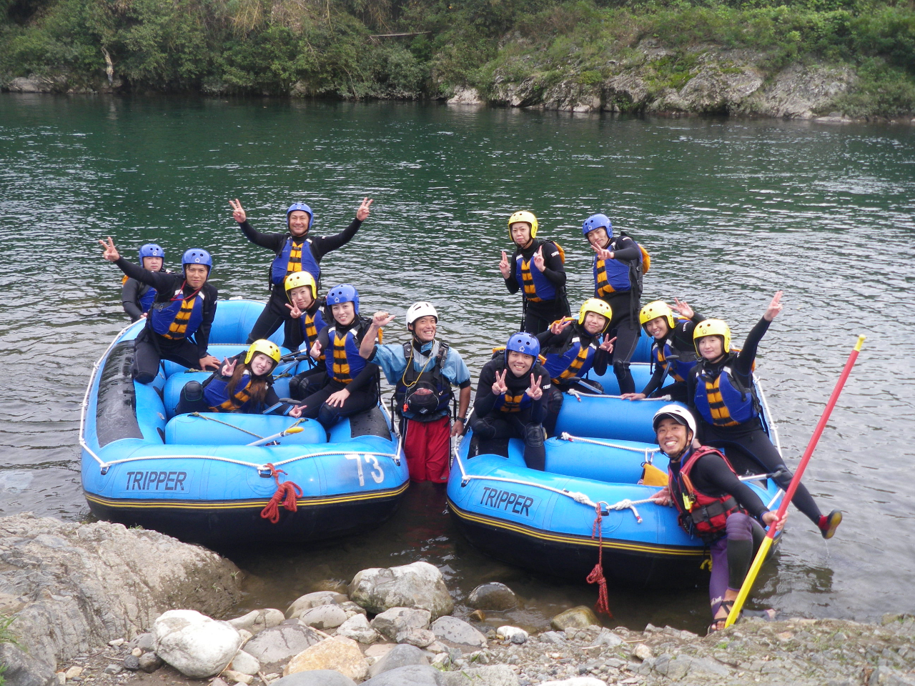 ���Ԃŋ��͂��ă��t�e�B���O�{�[�g�ŋ}����˔j���܂��B