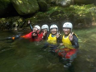 キャニオニングプチコース。自然と戯れる癒し系アウトドア体験です