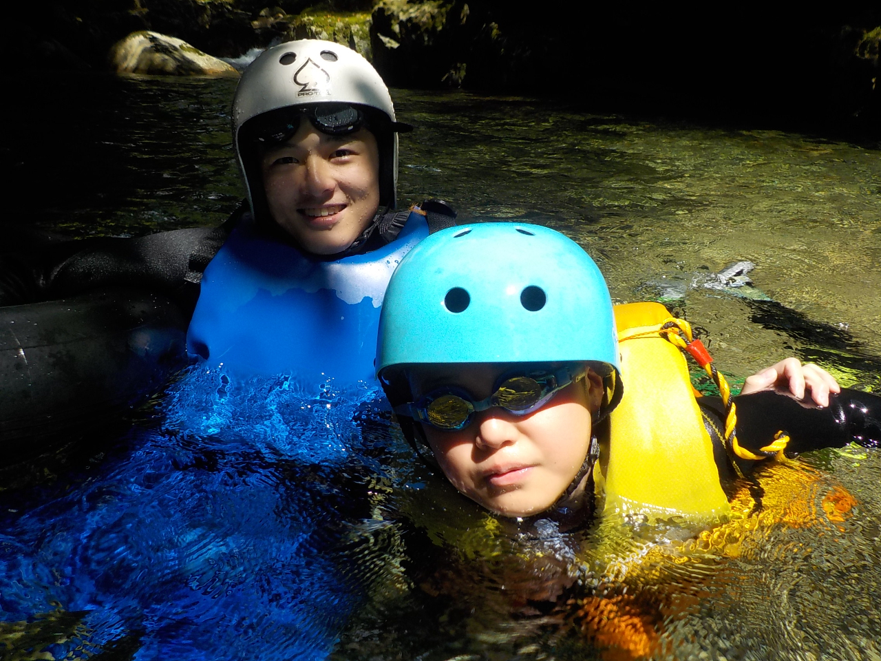 wȉłg100ẼTCY18ΎQ\łB