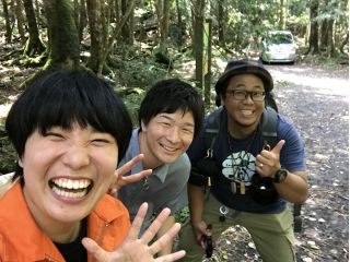 ツアー終りはみんなこの表情!!愉快なガイドが皆さんのお越しをお待ちしております。