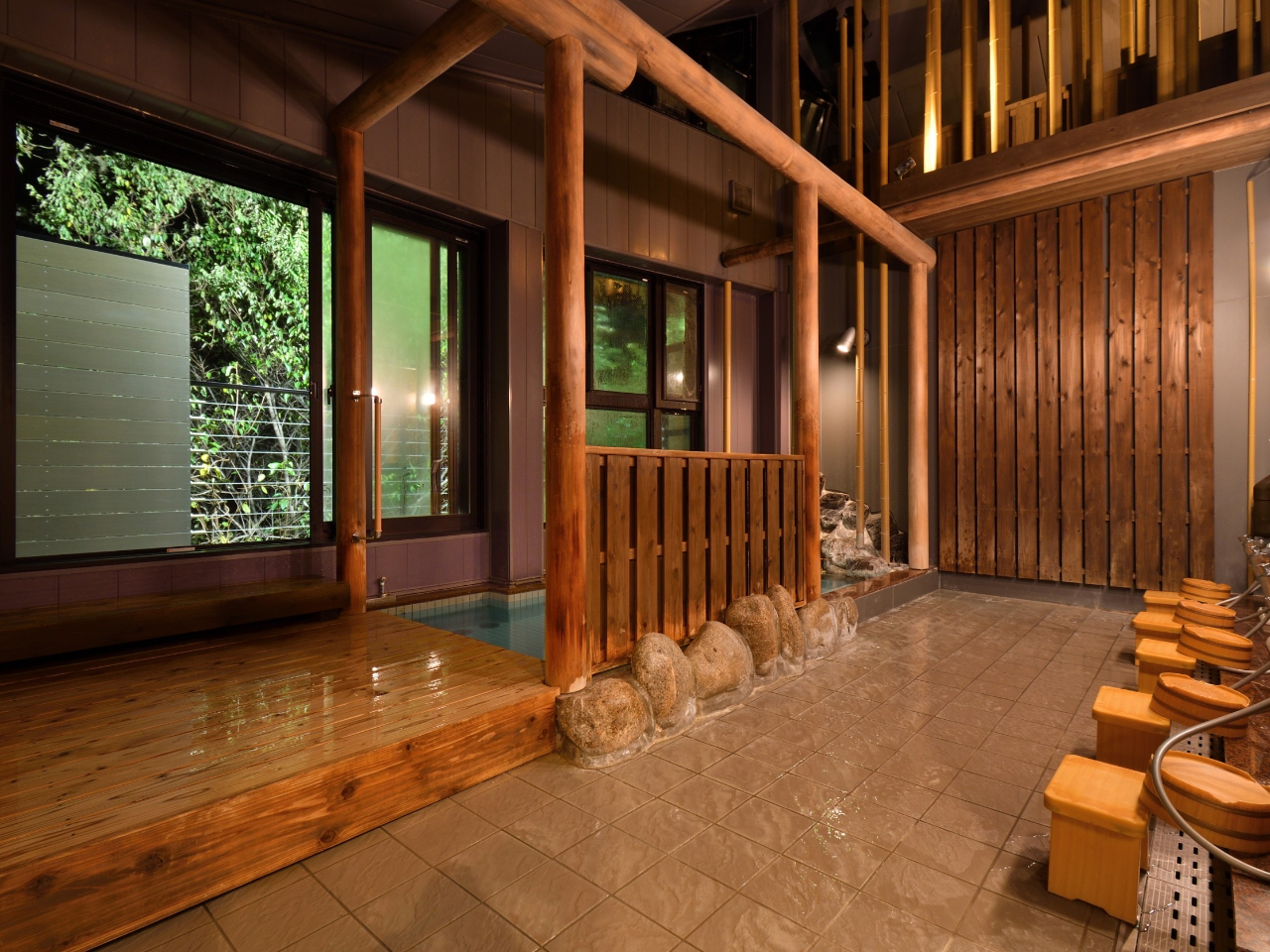 ��������ƕ]���̓������ݓ���Ă���A�g���g���Ƃ������͂��q�l�ɑ�ύD�]�ł��B