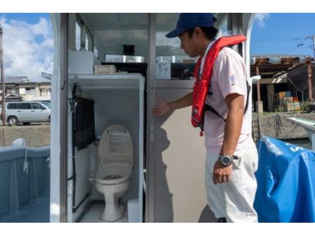 女性や子供も安心。 海来、船内設備 (ウォシュレットトイレ)