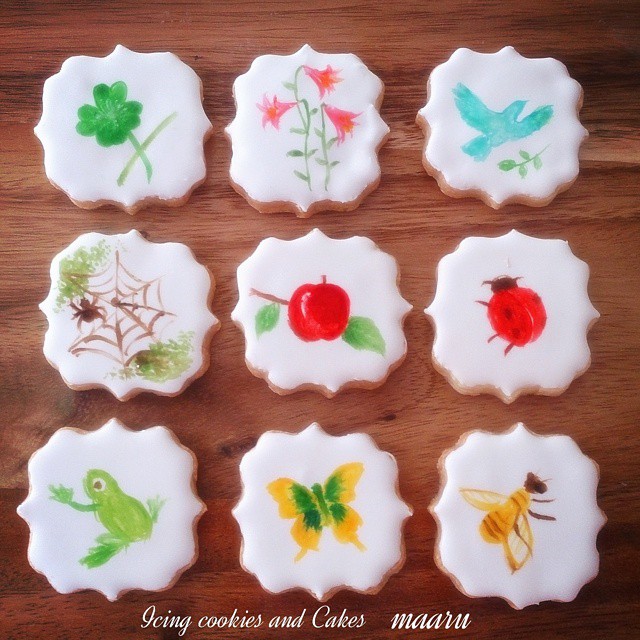 ペインティングという技法を用いたアイシングクッキーです。