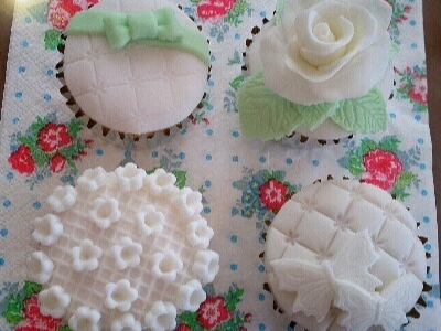 フラワーカップケーキ作り体験 女性におすすめ マシュマロフォンダンでデコレーション 焼菓子 アイシングクッキー教室 Maaru じゃらん遊び体験