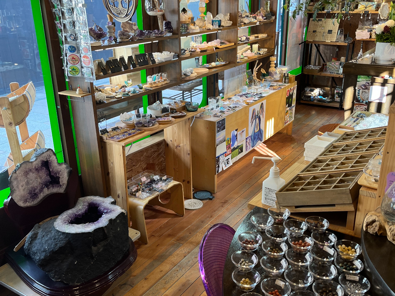 v̓LbYuXbĝ݂łAlqDɐ΂IŐFXȃANZT[n鎖o܂̂Ő