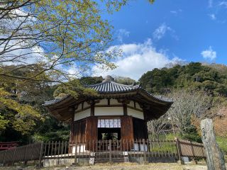 国宝八角円堂