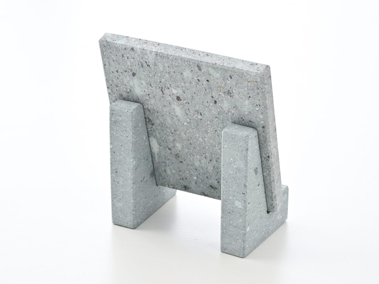 台座は、現地購入 別売りです。簡易なものをプレゼント