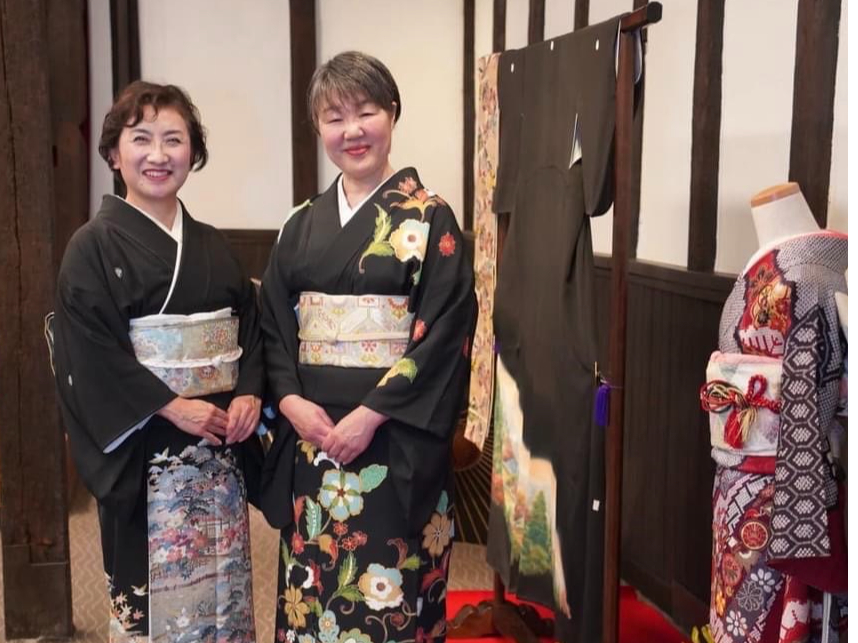 ���t���u�t�̑O�R�L�q�搶�A�܏\�����m�q�搶