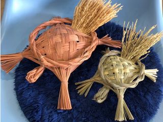 ピンク色は約1年以上たったもの 制作時は黄緑色です。徐々に変化していきます。