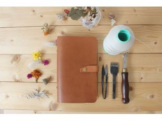 リフィルを組み合わせることでカスタマイズ可能!手帳にもノートにも使用可能です。