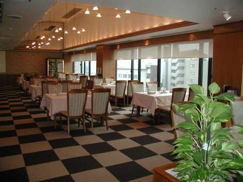 ランチ レストラン アンボメ ホテル ルブラ王山 フランス料理 一休 Comレストラン