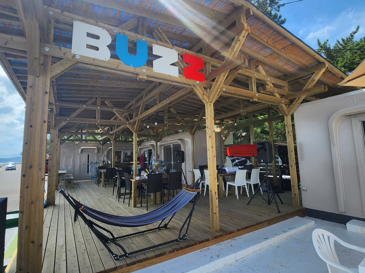 {݂ɂ̓JtFxeXy[X݂Ă܂BHłāÂ܂܂p܂IgCAXߎAV[AώI