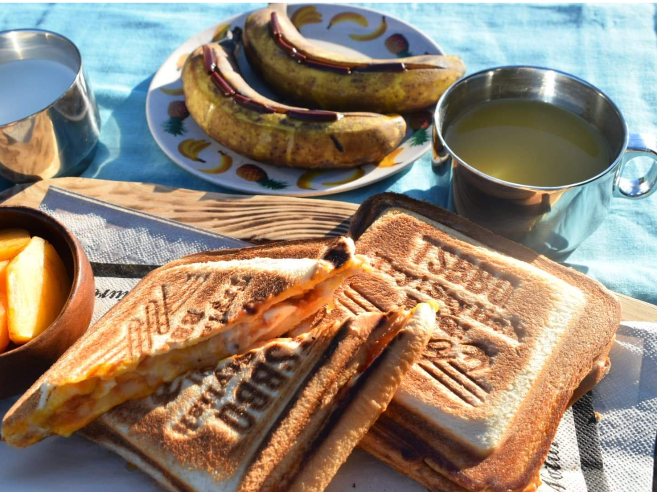 カリカリじゅわ〜と焼きたてのホットサンドの朝食は格別♪