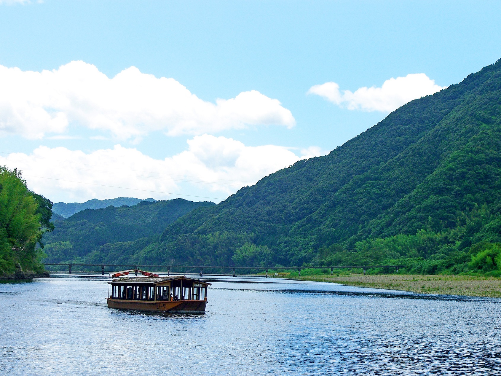 屋形船 緑深き山々と青く澄んだ美しい川 日本最後の清流 四万十川 でゆったりのんびり自然を大満喫 四万十川屋形船 なっとく じゃらん遊び体験 屋形船 緑深き山々と青く澄んだ美しい川 日本最後の清流 四万十川 でゆったりのんびり自然を大満喫 四万十川屋形船 なっとく じゃらん遊び体験