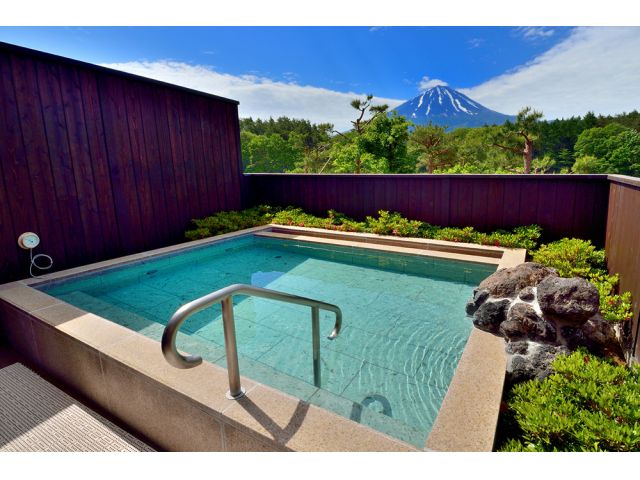 このパノラマ風呂含め、9種類のお風呂が楽しめます