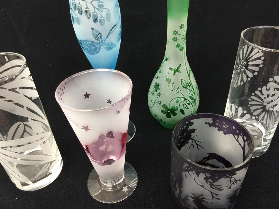 サンドブラスト加工によるガラスの花生け サンドブラスト体験】グラス・小皿などに彫刻を刻もう！初心者の