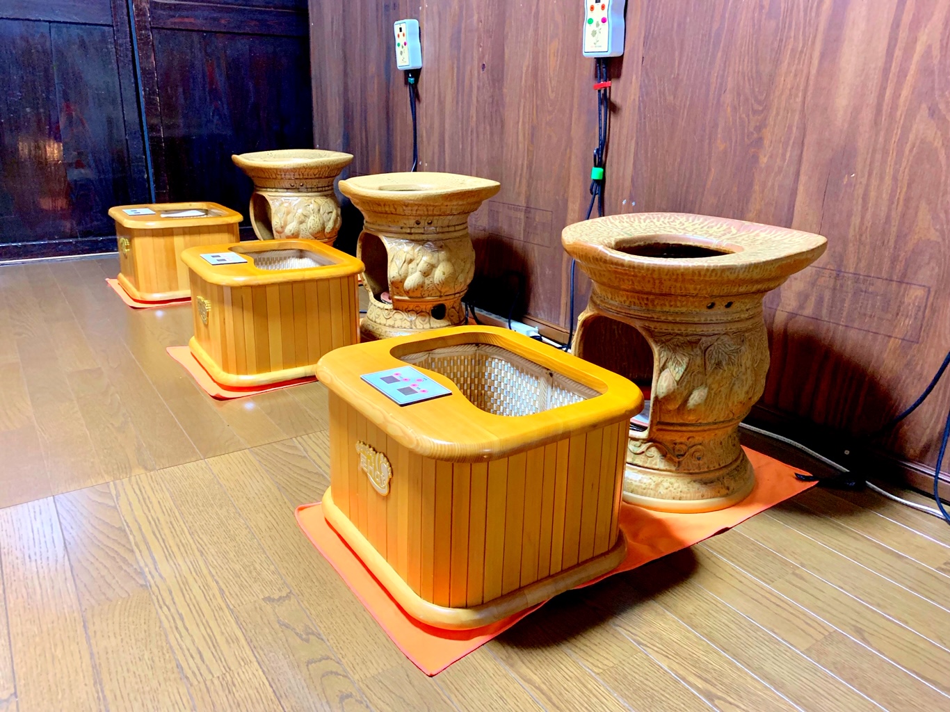 プランb じゃらん限定 7100円 6600円 １名様より予約ｏｋ よもぎ蒸し 酵素風呂体験 築130年余の古民家で癒しの時間を満喫 酵素と よもぎのダブルの力で体を芯から温め体質改善 古民家 酵素風呂 蚕屋 じゃらん遊び体験